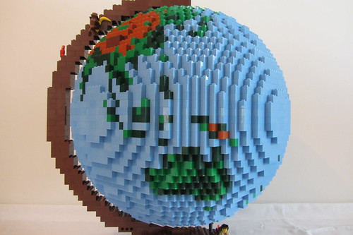 LEAKs レゴ 地球儀作品『 dirks LEGO globe