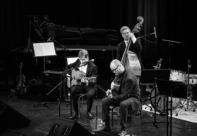 Olli Soikkeli gypsy jazz -trio