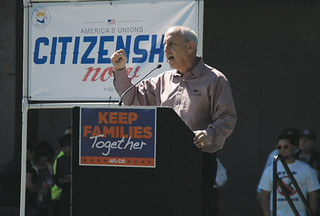 Larry Cohen addressing the crowd at the Arizona state Capitol