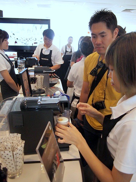 savour 2013 - singapore - gourmet market (142)