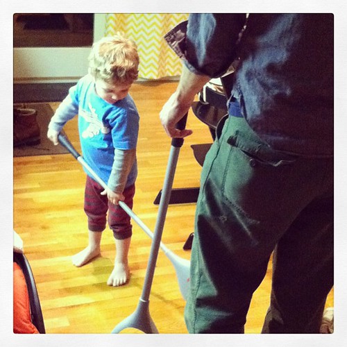 Post-dinner cleanup w @archivalclothing. #uncles #lifewithkids