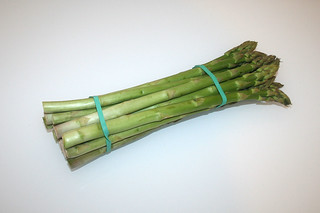 01 - Zutat grüner Spargel / Ingredient green asparagus