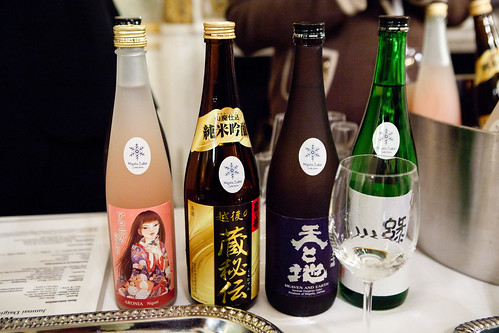 Kinshihai Sake Brewery and Kiminoi Shuzo's sakes