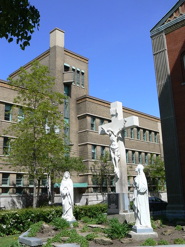 École Notre Dame-de-la-Défense, Montreal