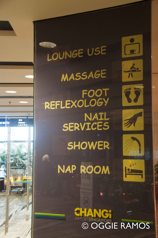 Singapore Changi Lounge Signage
