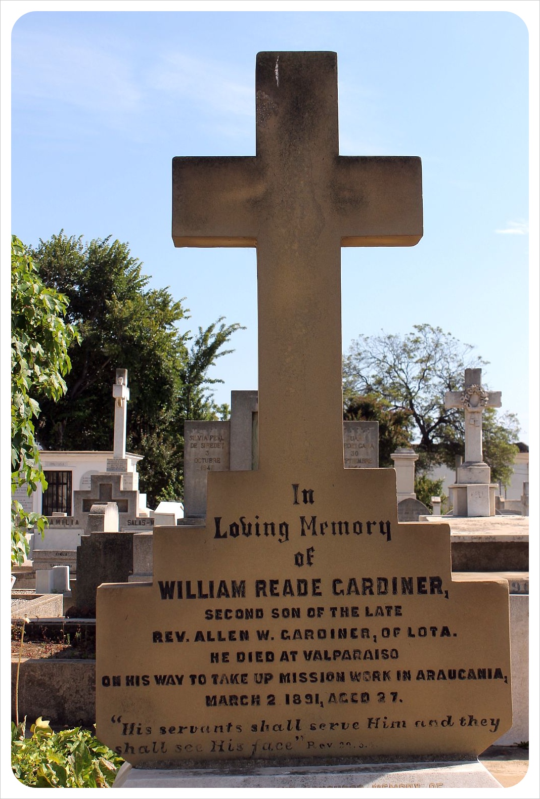 valparaiso cemetery american grave