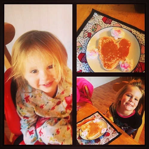 Heart Shaped Valentine Pancakes for my little love bugs!! #valentinesday #heart #pancakes
