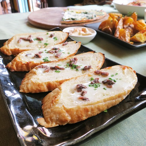 Anchiovy Cream Cheese Bread at Lapin Cafe, Chiangmai, Thailand