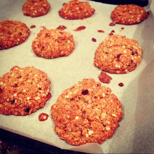 Freshly baked gluten-free Anzac Biscuits. A lot nicer looking than first batch! #food