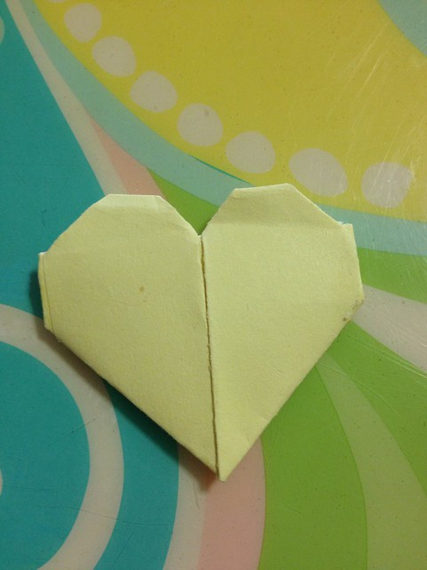 Origami heart using post it