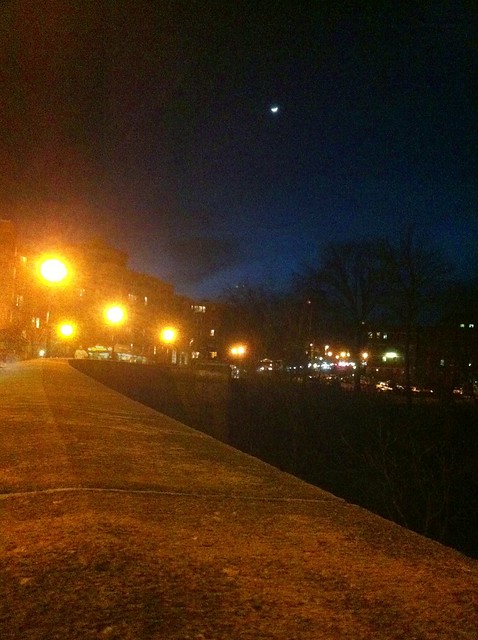 The sliver of the new moon, looking west across Taft Bridge