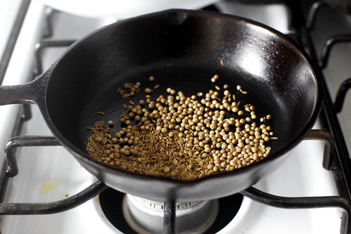 toasting corriander and cumin seeds
