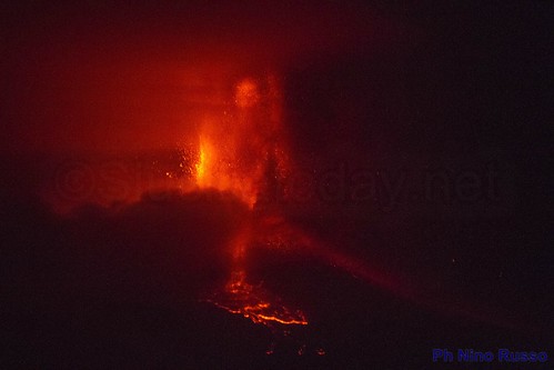 L'Etna dà spettacolo, quinta eruzione in pochi giorni$
