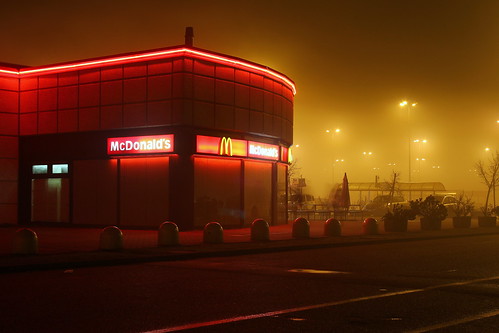 Nebbia su gli hamburger.. by Claudio61 una foto ferma un ricordo nel tempo