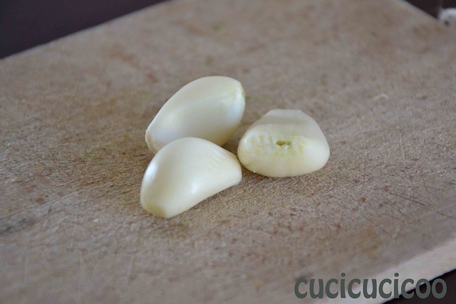 garlic ready for mashing into garlic salt
