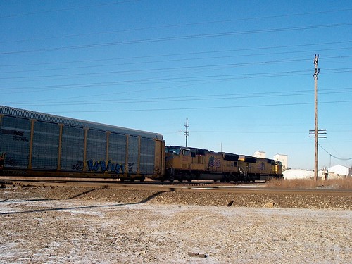 Northbound Union Pacific auto rack train passing through Mc Cook Junction.  Mc Cook Illinois.  January 2007. by Eddie from Chicago