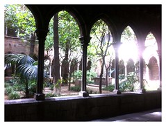 Foto del claustro de la Iglesia de Santa Ana