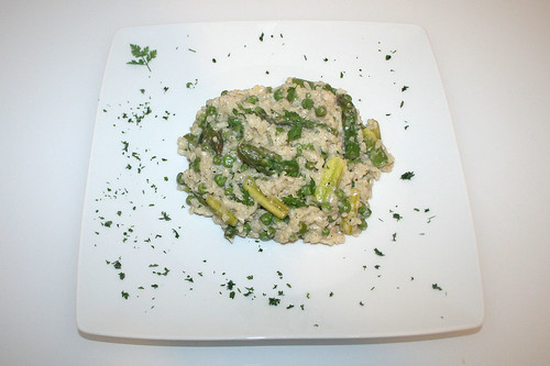 37 - Spargel-Risotto mit Erbsen & Kerbel - serviert / Asparagus risotto with peas & chervil - served