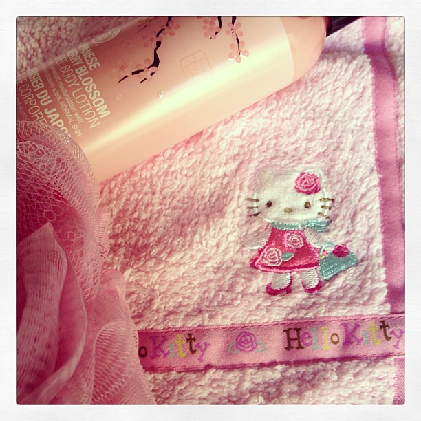 Hello kitty Rose collection 2008 - Towel