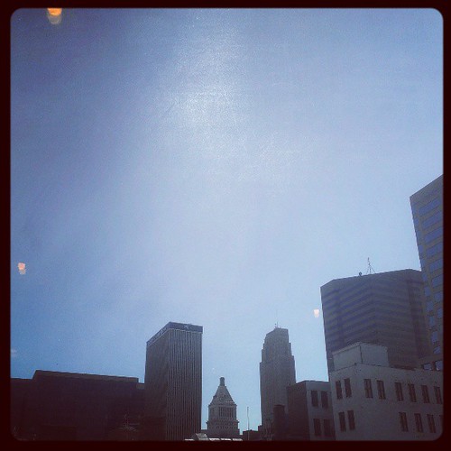 What a gorgeous day! There hasn't been a cloud in the sky all day @DowntownCincy