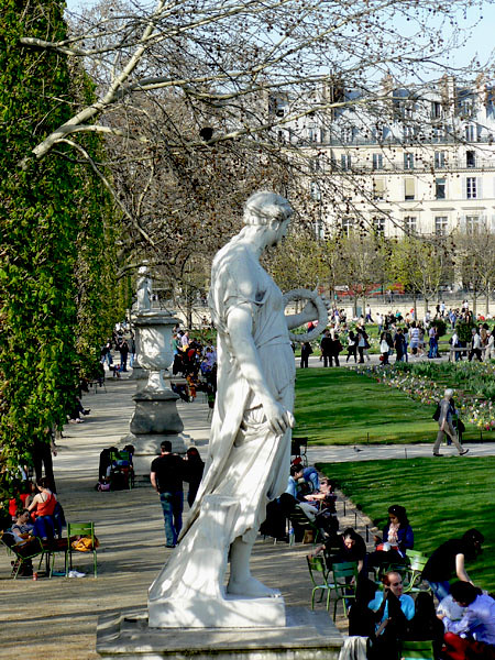 statue des tuileries.jpg