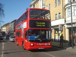 Stagecoach 17555 on Route 106, Stoke Newington