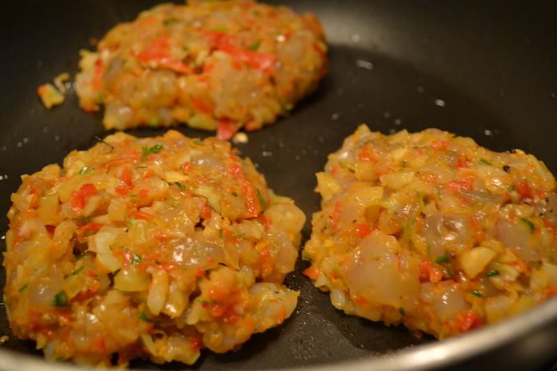 orange aioli shrimp burgers | things i made today