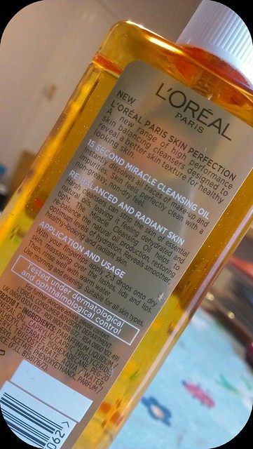 L'Oreal Cleansing Oil Back