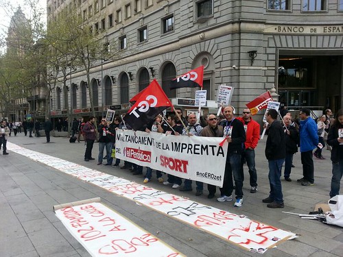 #noerozeta manifestació a bcn per l´ERO a impremta El Periódico a Parets del Vallès