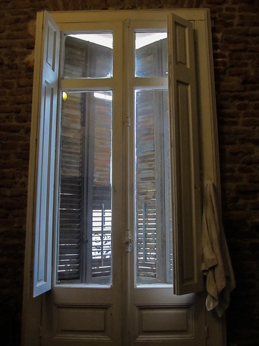 Montevideo: notre chambre aux grandes fenêtres
