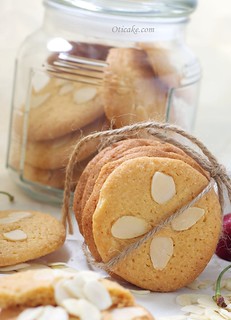 Almond -cookies