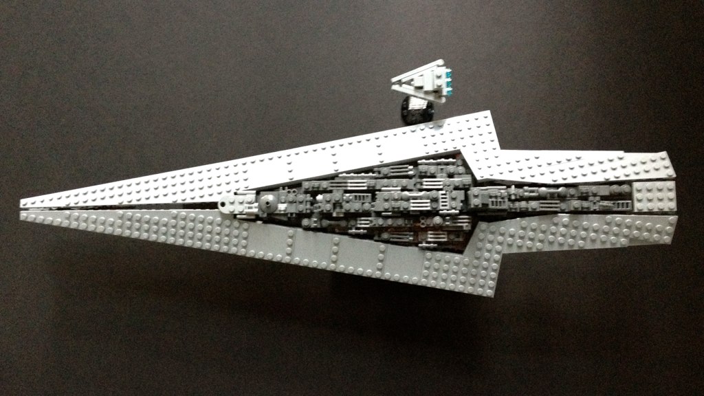 Executor and to-scale escort