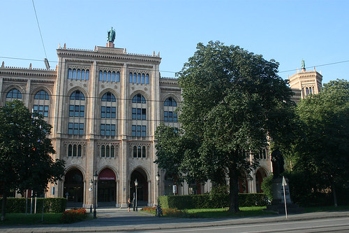 Regierungsgebäude an der Maximilianstraße