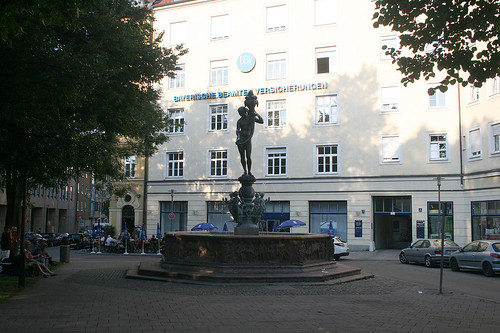 Fortunabrunnen, Isarvorplatz