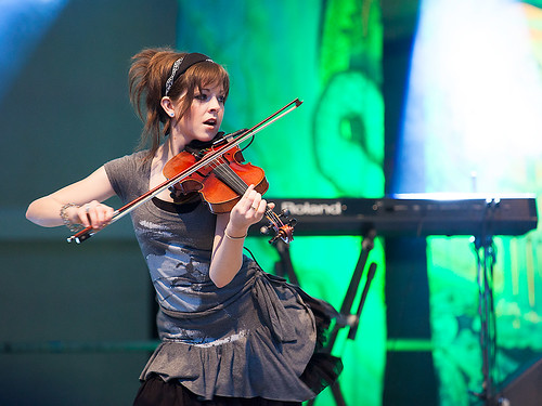 Lindsey Stirling at Celtica 2012 - 03