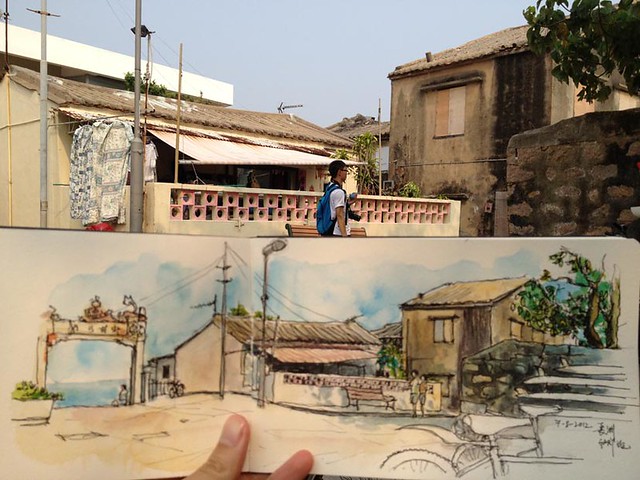 Sketching near Cheung Chau Beach 長洲東灣村屋