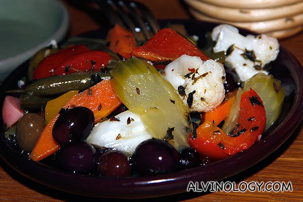 Giardiniera di stagione e olive - seasonal pickled vegetables and marinated olives