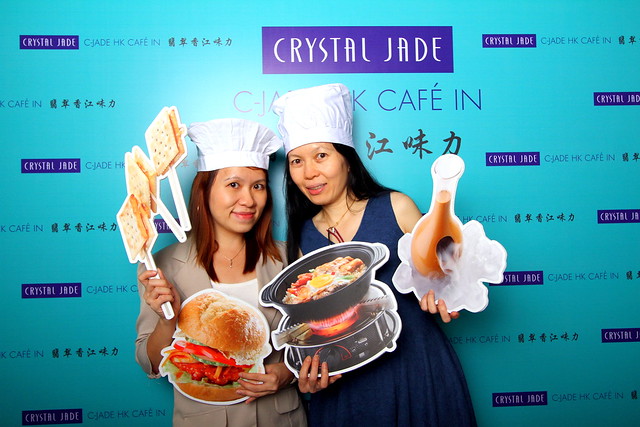 C-Jade HK Café IN: Here's a shot of aunty and me at the Crystal Jade event
