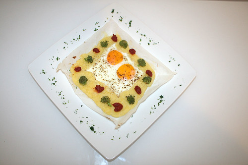 29 - Spiegelei im Kartoffelnest / Fried egg in potato nest - Serviert
