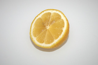 13 - Zutat Zitrone / Ingredient lemon