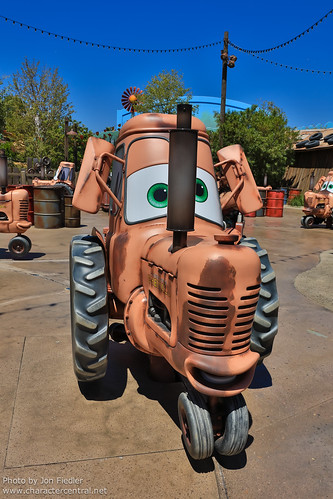 Disneyland July 2012 - Riding Mater's Junkyard Jamboree