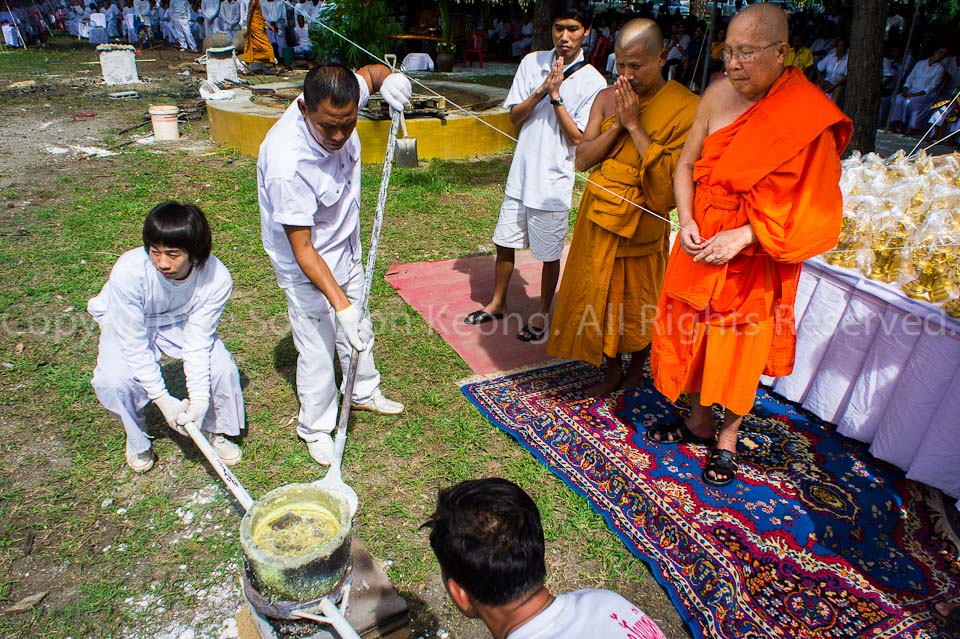 Chief Monk bless the 1st boil "Gold" @ Wat Bo Rahaeng, Kanchanaburi, Thailand