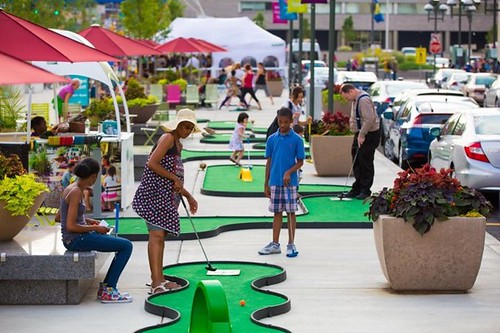 golf at The Porch (courtesy of University City District)