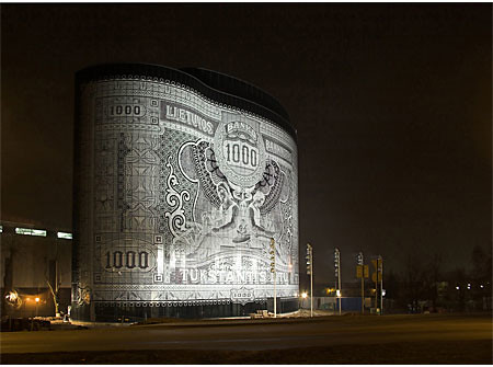 Lithuania banknote building