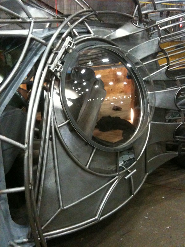 Squid Car's gullwing door with custom plexiglas-Eye Bubble Window