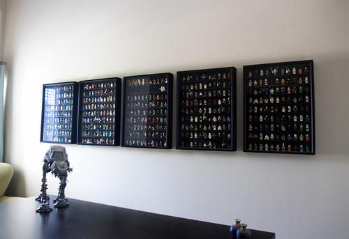 Lego Minifigure Display Wall: 99% full