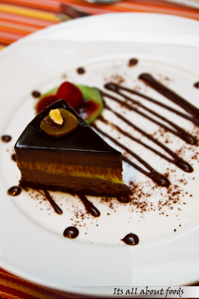 dauyong-chocolate-cake-croisette-cafe