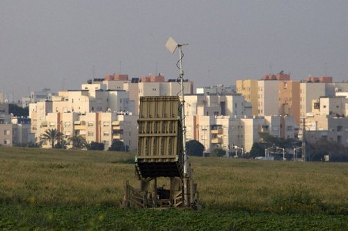 An Israeli Iron Dome air defense system has been deployed on the border with Egypt. Tel Aviv says that rocket attacks have taken place against the Zionist state. by Pan-African News Wire File Photos