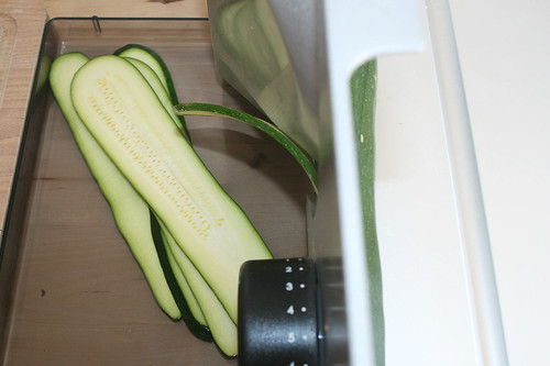 14 - Zucchini schneiden / Cut zucchini