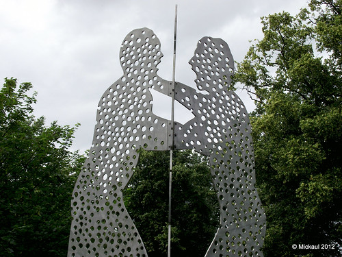 Sculpture 5 by Mickaul
